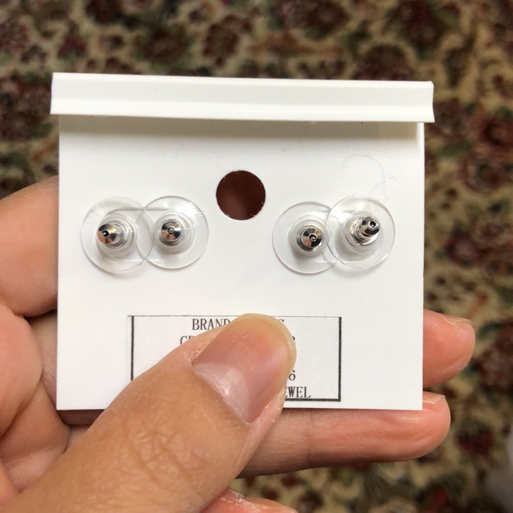 Set of 2 earrings. Brand new - Picture 3 of 4